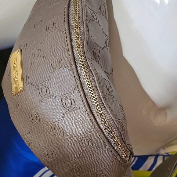 BEBE Taupe Faux Leather Fanny Pack Purse Body Bag "Alana" Crossbody - Picture 3 of 7